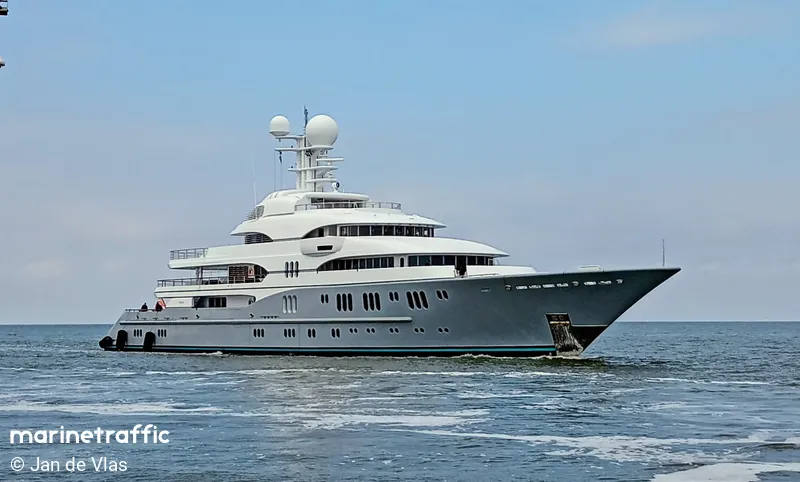 Rocinante — view 3